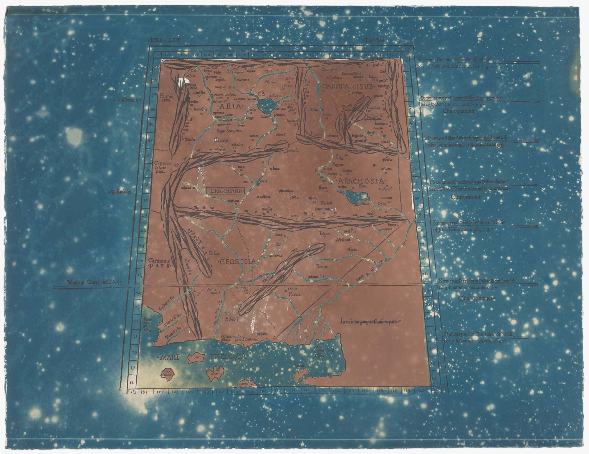 Khurana_Nona Asie (Cosmos)_ I, 2023_Cyanotypie, Vandyke Brown auf Landkarte in Hochdruck auf Büttenpapier_50 x 65 cm_Foto Philipp Hitz